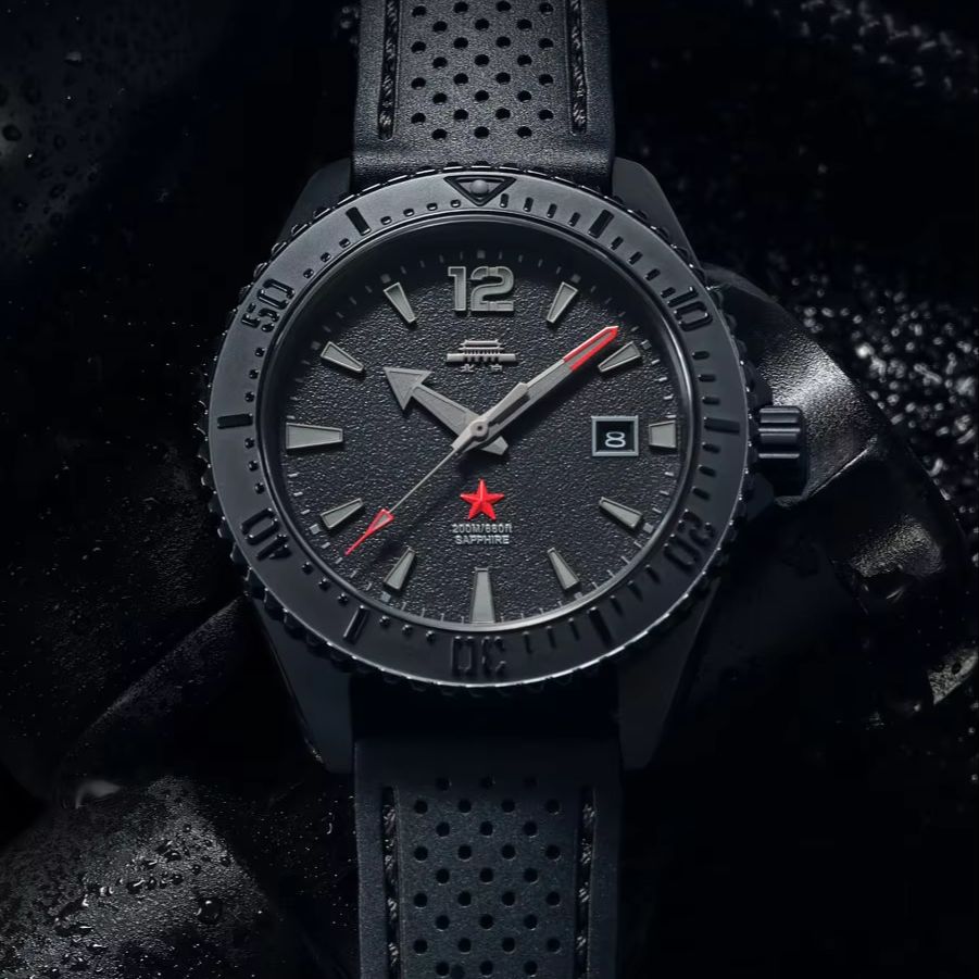 Beijing Dark Black Diver 200M  - Luxury Watch China 评论和价格