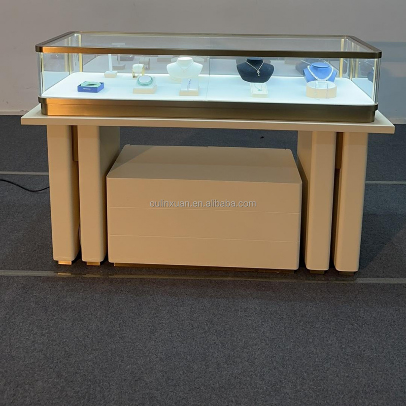custom.Stainless Steel Jewelry - Luxury Watch Exhibition 评论和价格